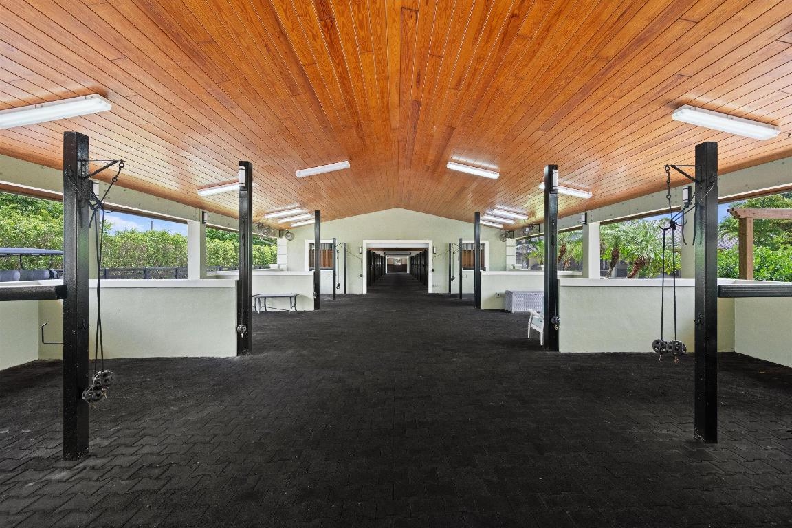 SADDLE TRAIL PARK OF WELLINGTON - Land