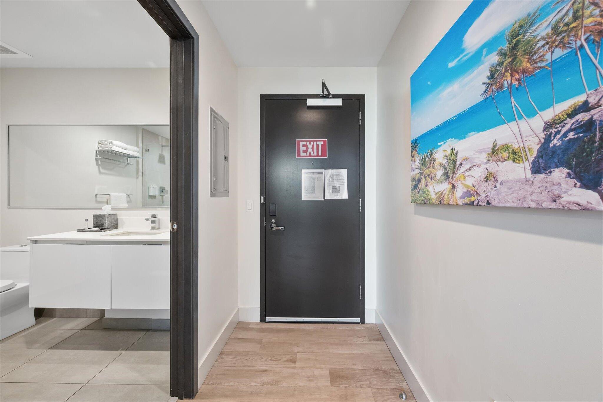 COSTA HOLLYWOOD - Residential