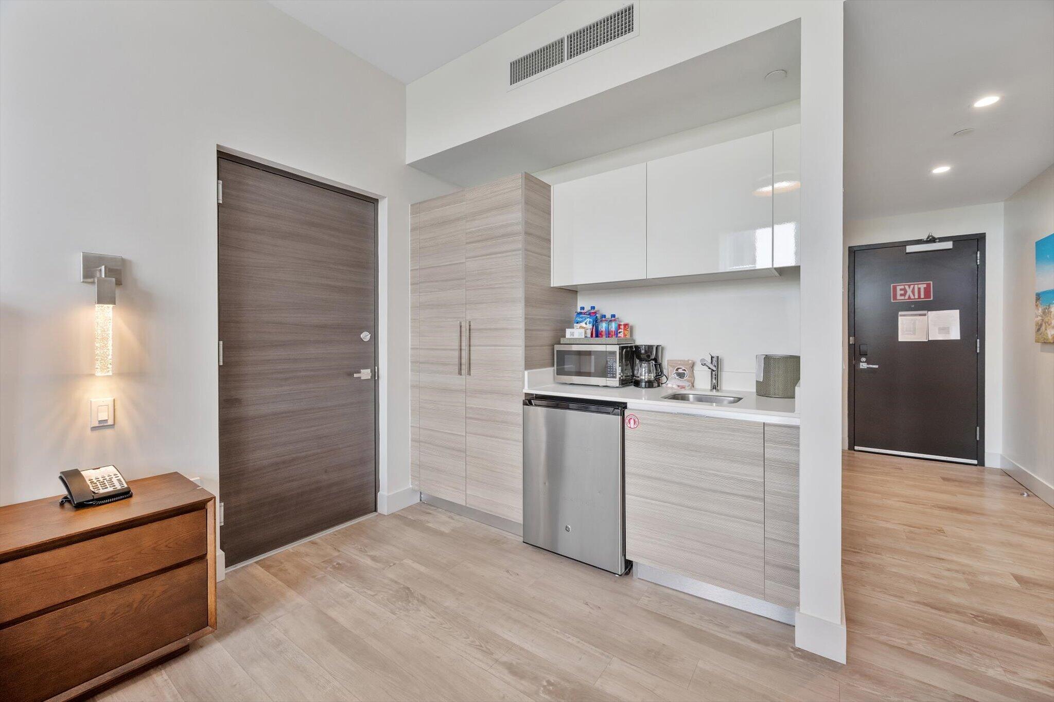 COSTA HOLLYWOOD - Residential