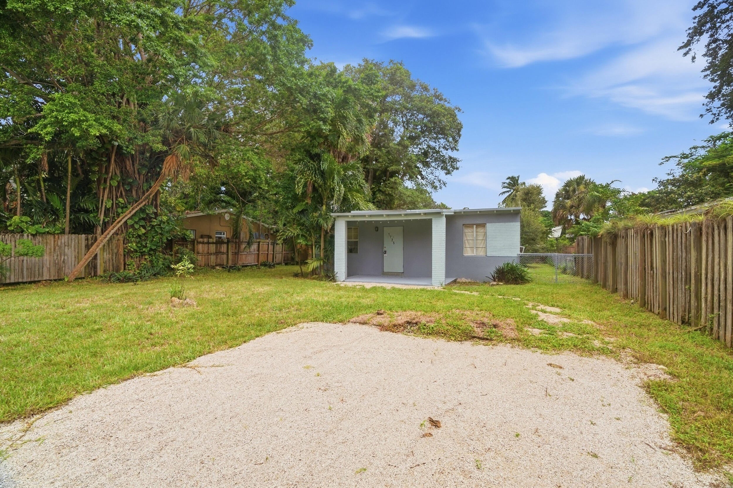 1725 SW 14th Court