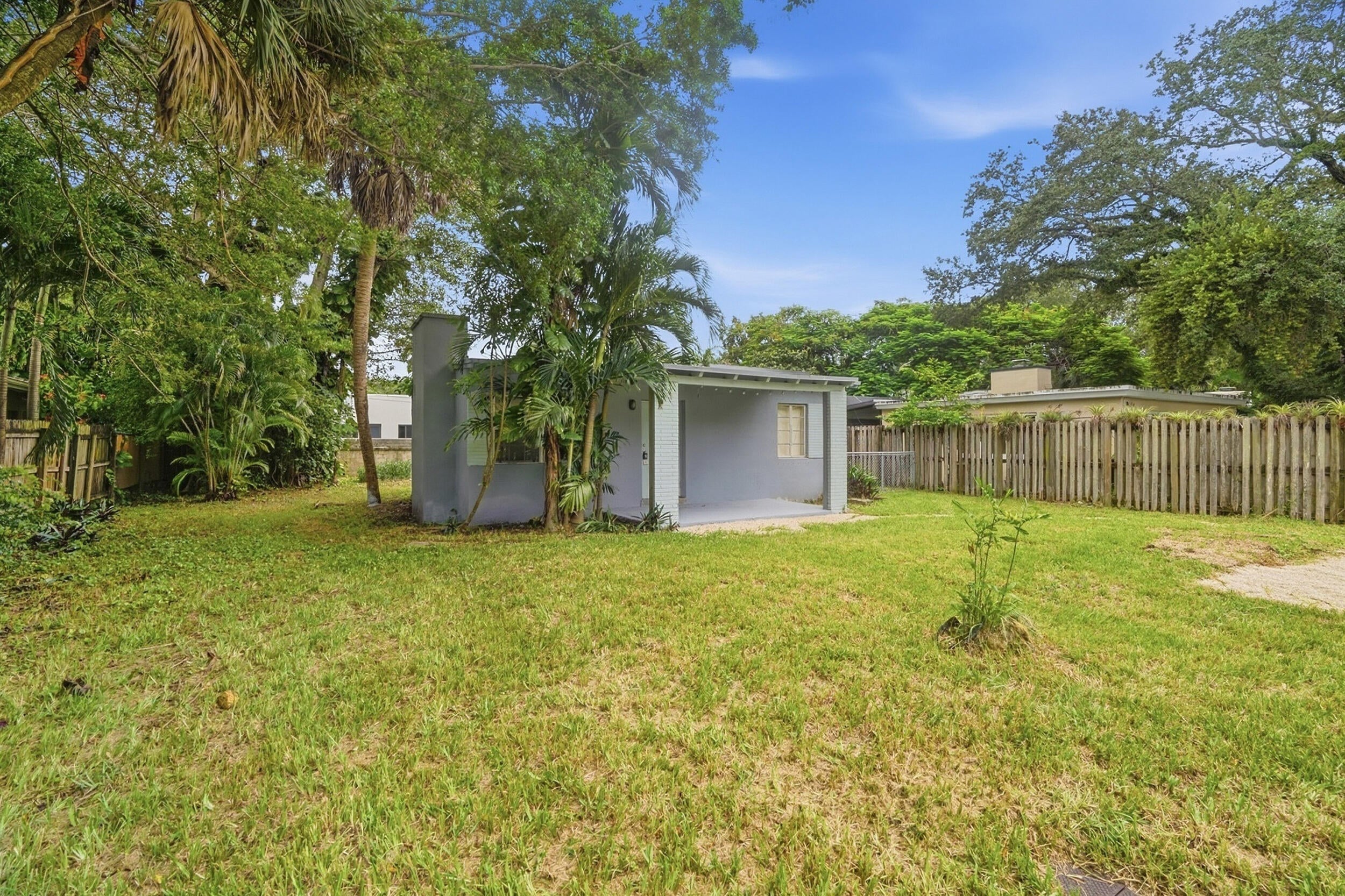 1725 SW 14th Court