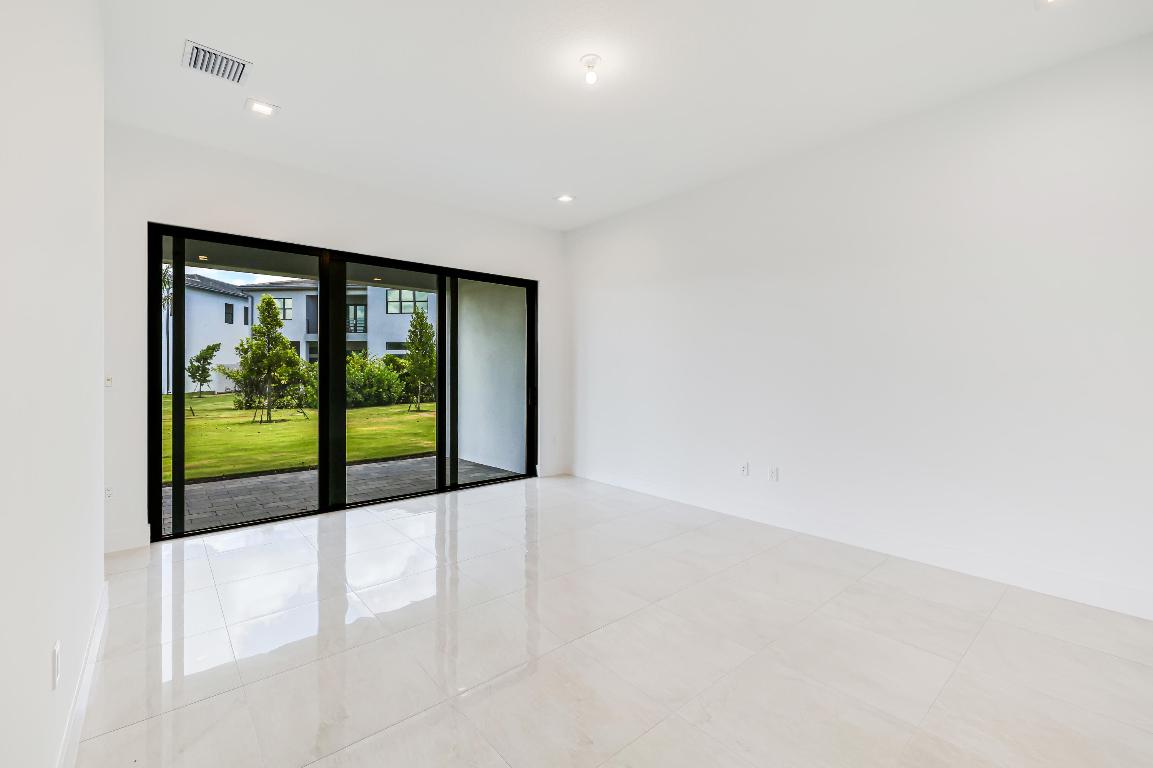 LOTUS EDGE
JOHNS WEST PUD PLAT ONE - Residential Lease