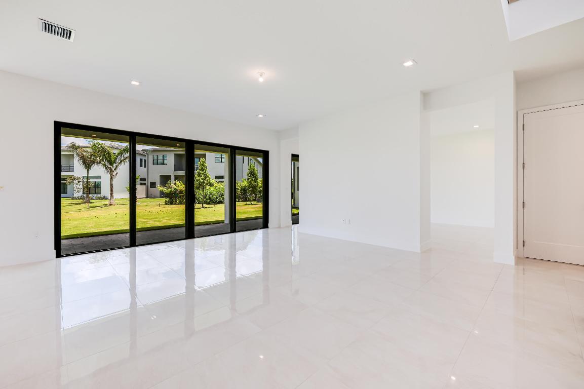 LOTUS EDGE
JOHNS WEST PUD PLAT ONE - Residential Lease