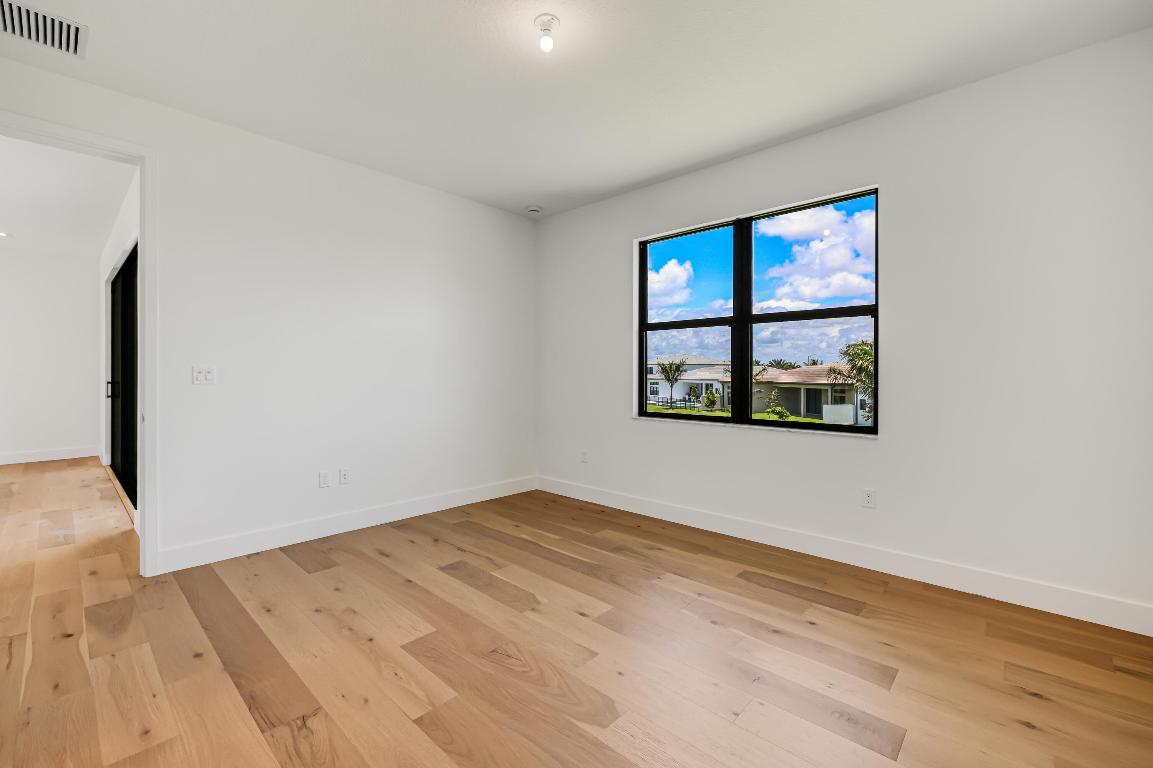 LOTUS EDGE
JOHNS WEST PUD PLAT ONE - Residential Lease