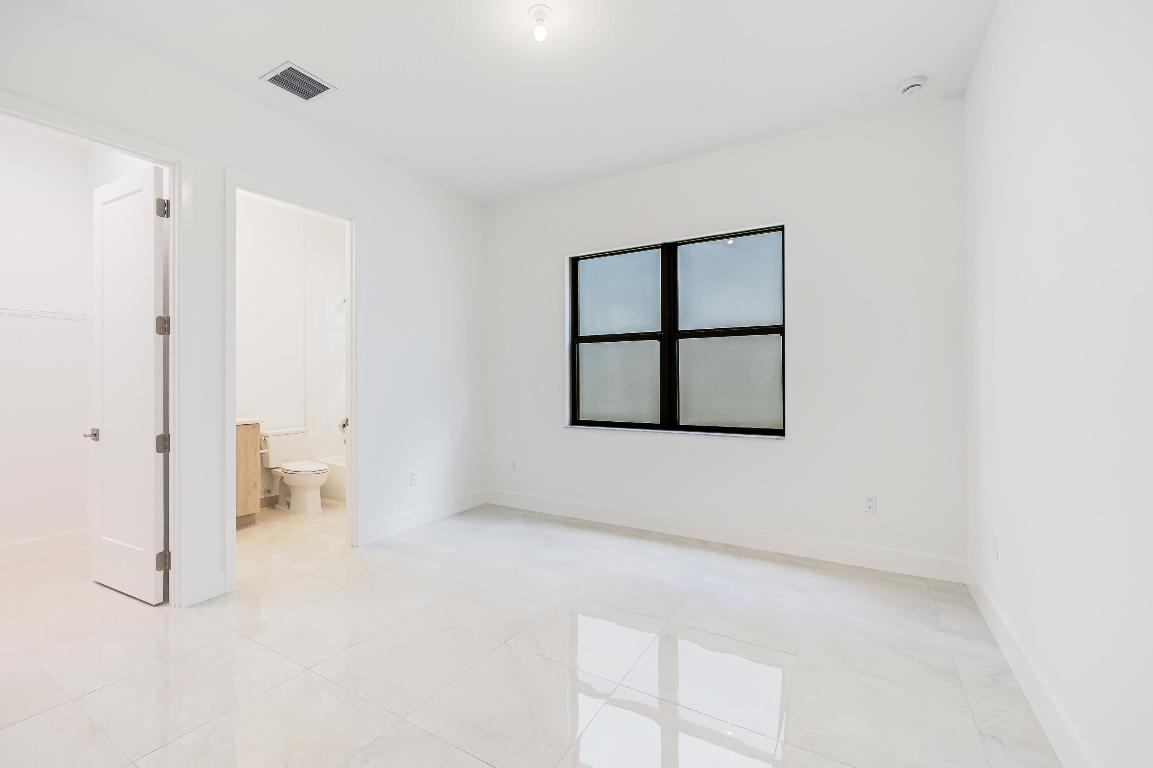 LOTUS EDGE
JOHNS WEST PUD PLAT ONE - Residential Lease