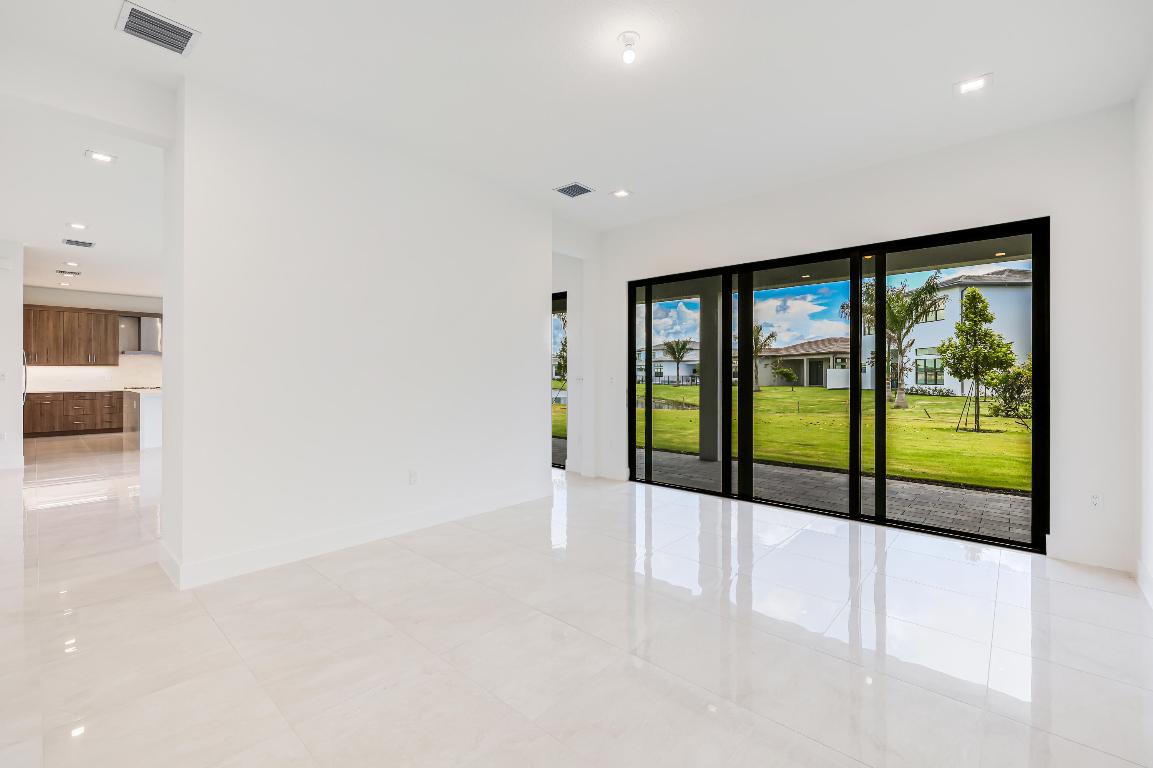 LOTUS EDGE
JOHNS WEST PUD PLAT ONE - Residential Lease