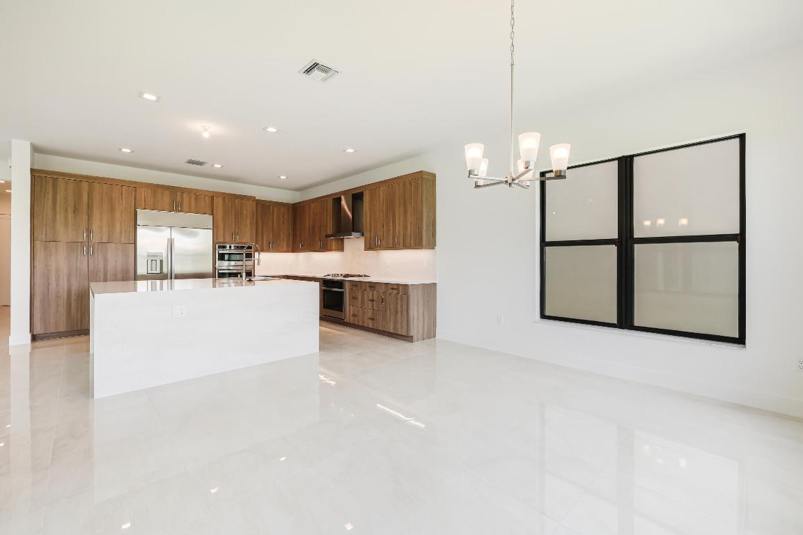 LOTUS EDGE
JOHNS WEST PUD PLAT ONE - Residential Lease