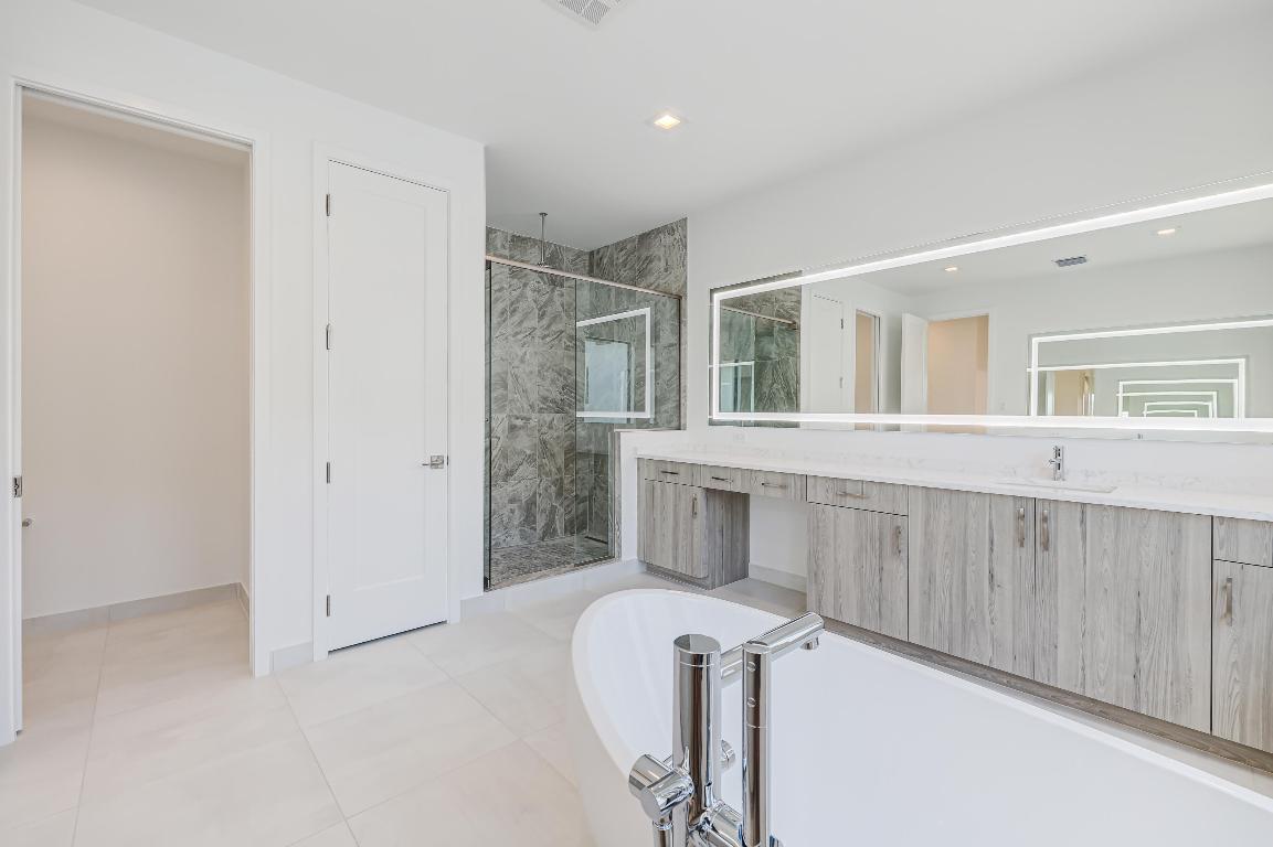 LOTUS EDGE
JOHNS WEST PUD PLAT ONE - Residential Lease