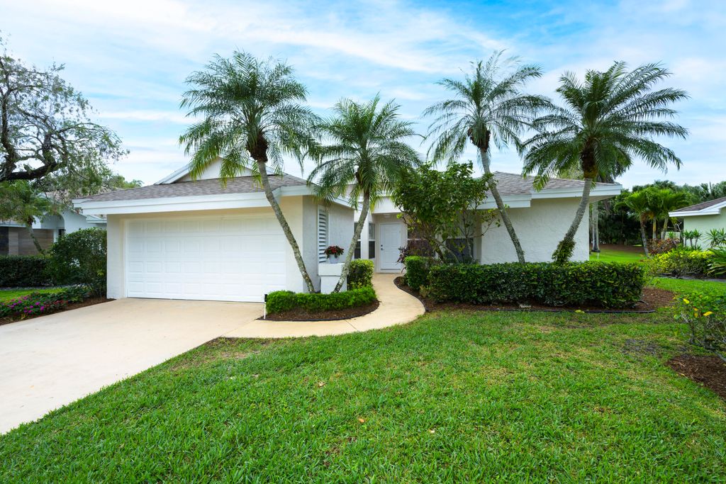 Photo of 6890 Touchstone Circle, Palm Beach Gardens, FL 33418 (MLS # R11168744)