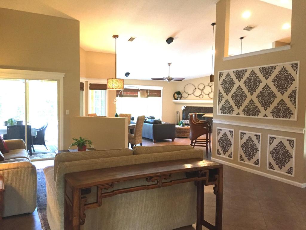 PALM BEACH COUNTRY ESTATE - Residential