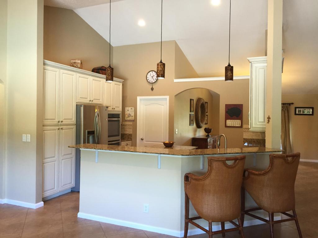 PALM BEACH COUNTRY ESTATE - Residential