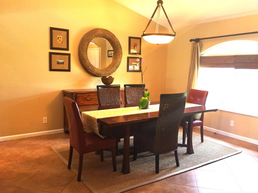 PALM BEACH COUNTRY ESTATE - Residential