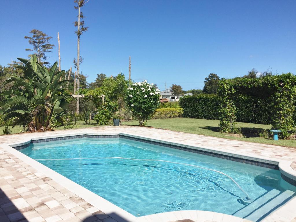 PALM BEACH COUNTRY ESTATE - Residential