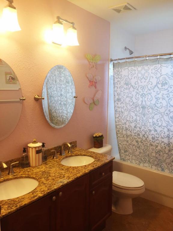 PALM BEACH COUNTRY ESTATE - Residential