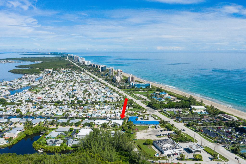 Photo of 18 Aqua Ra Drive, Jensen Beach, FL 34957 (MLS # R11167805)