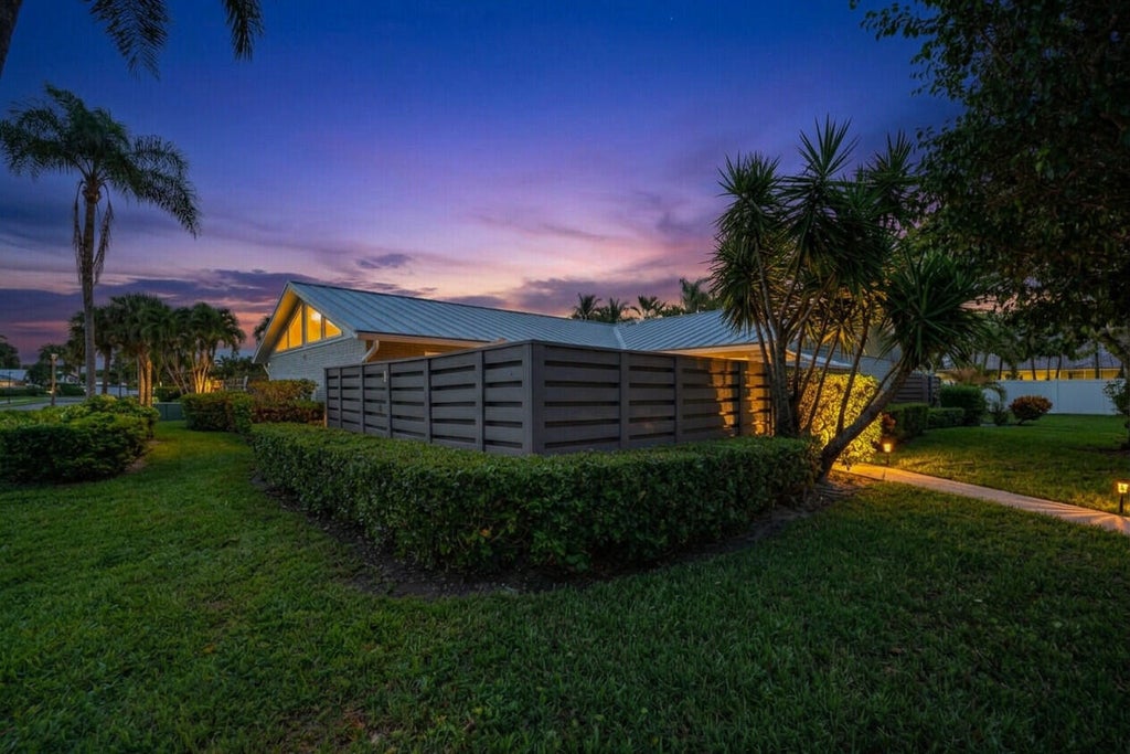 Photo of 1801 S US HIGHWAY 1 #8C, Jupiter, FL 33477 (MLS # B26088143)