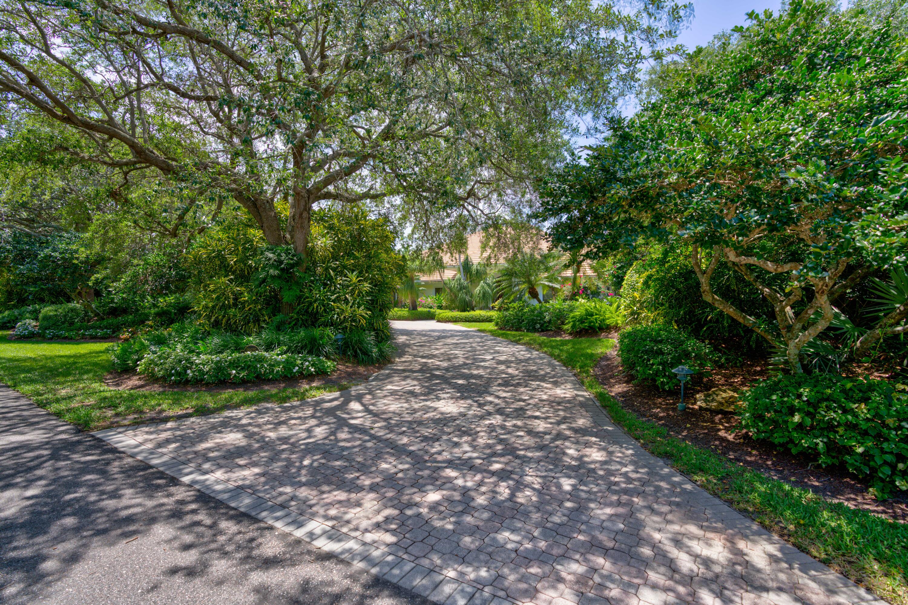 JUPITER HILLS VILLAGE PHA - Residential