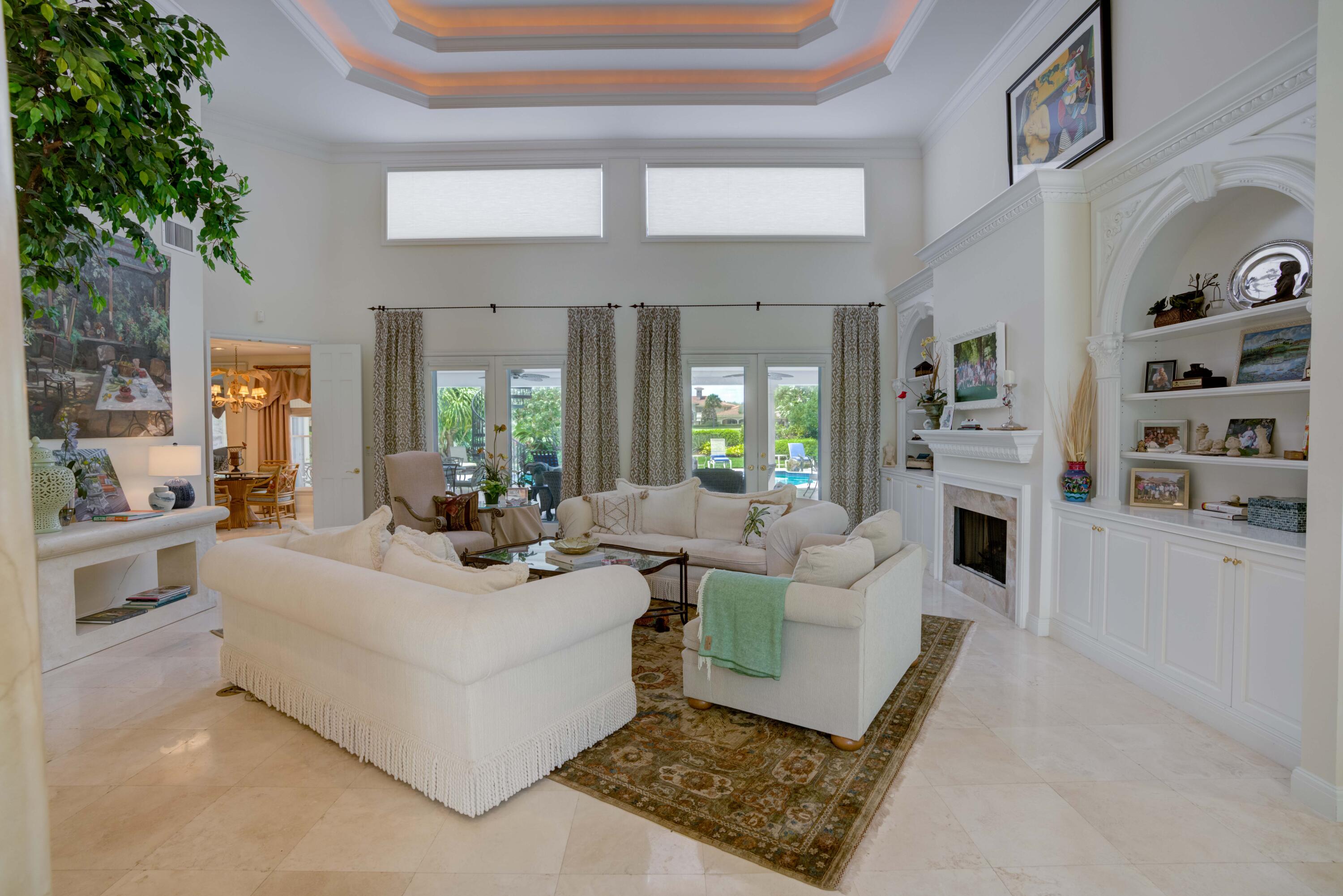 JUPITER HILLS VILLAGE PHA - Residential