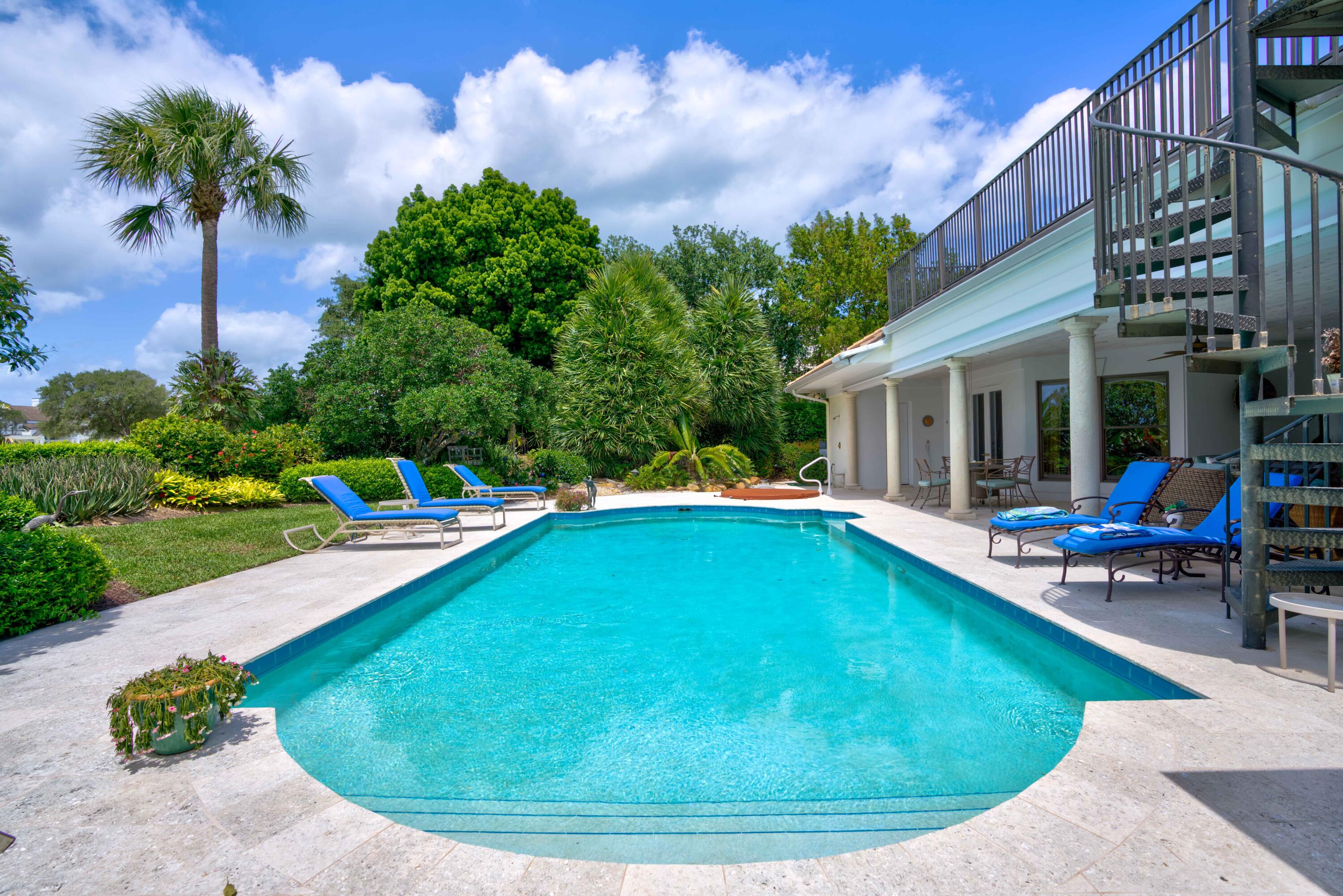 JUPITER HILLS VILLAGE PHA - Residential