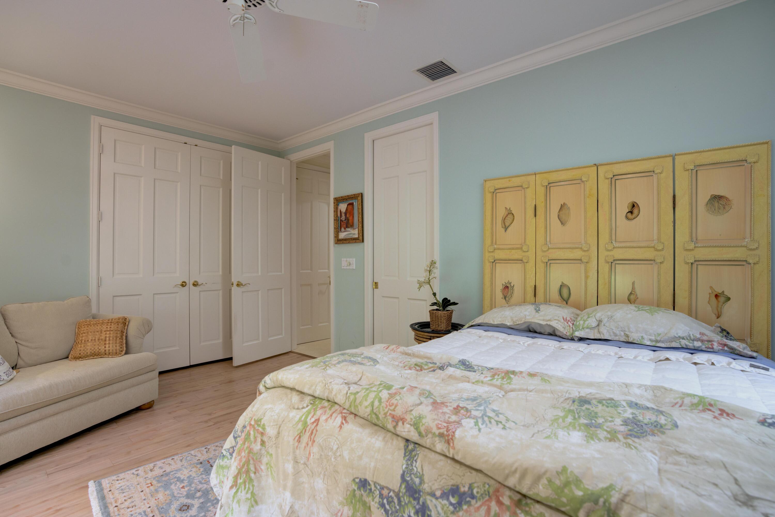 JUPITER HILLS VILLAGE PHA - Residential