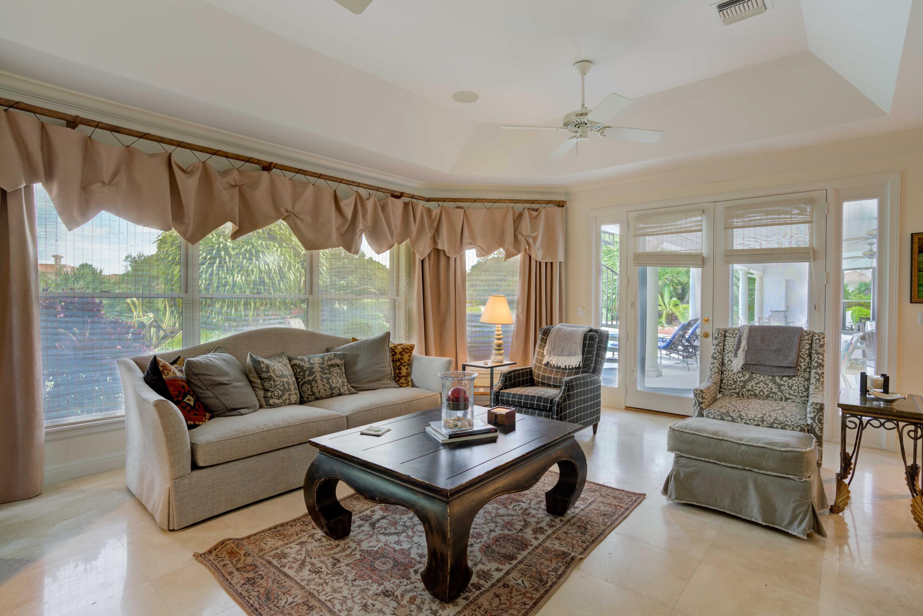 JUPITER HILLS VILLAGE PHA - Residential