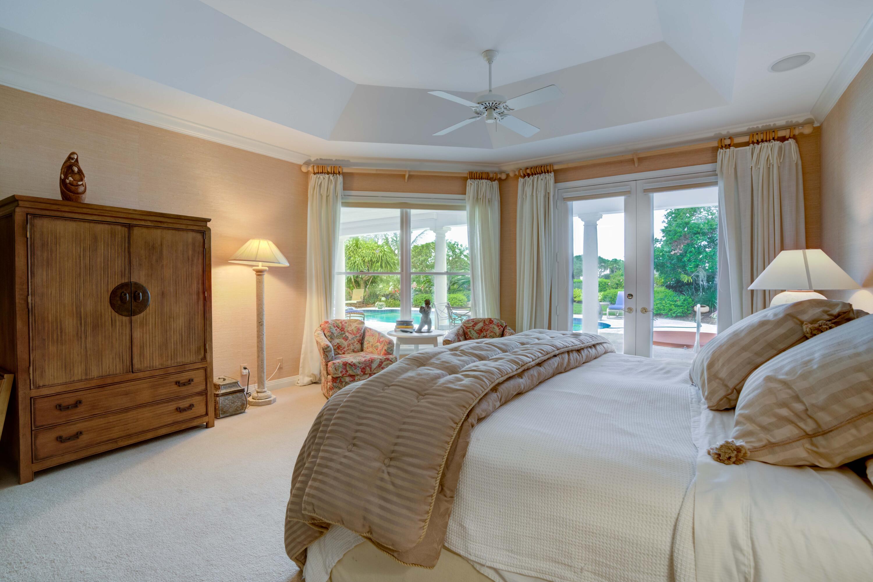 JUPITER HILLS VILLAGE PHA - Residential