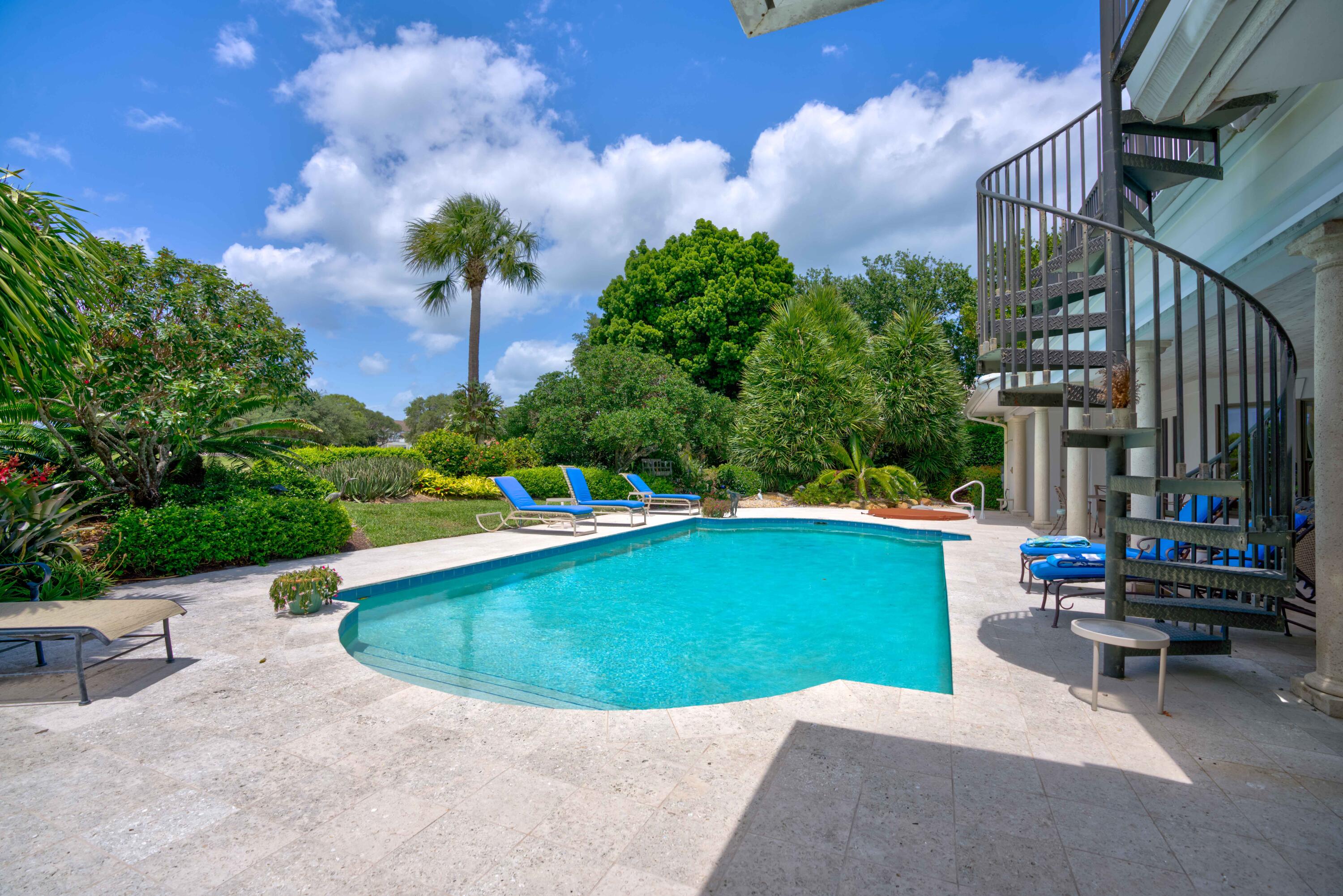 JUPITER HILLS VILLAGE PHA - Residential