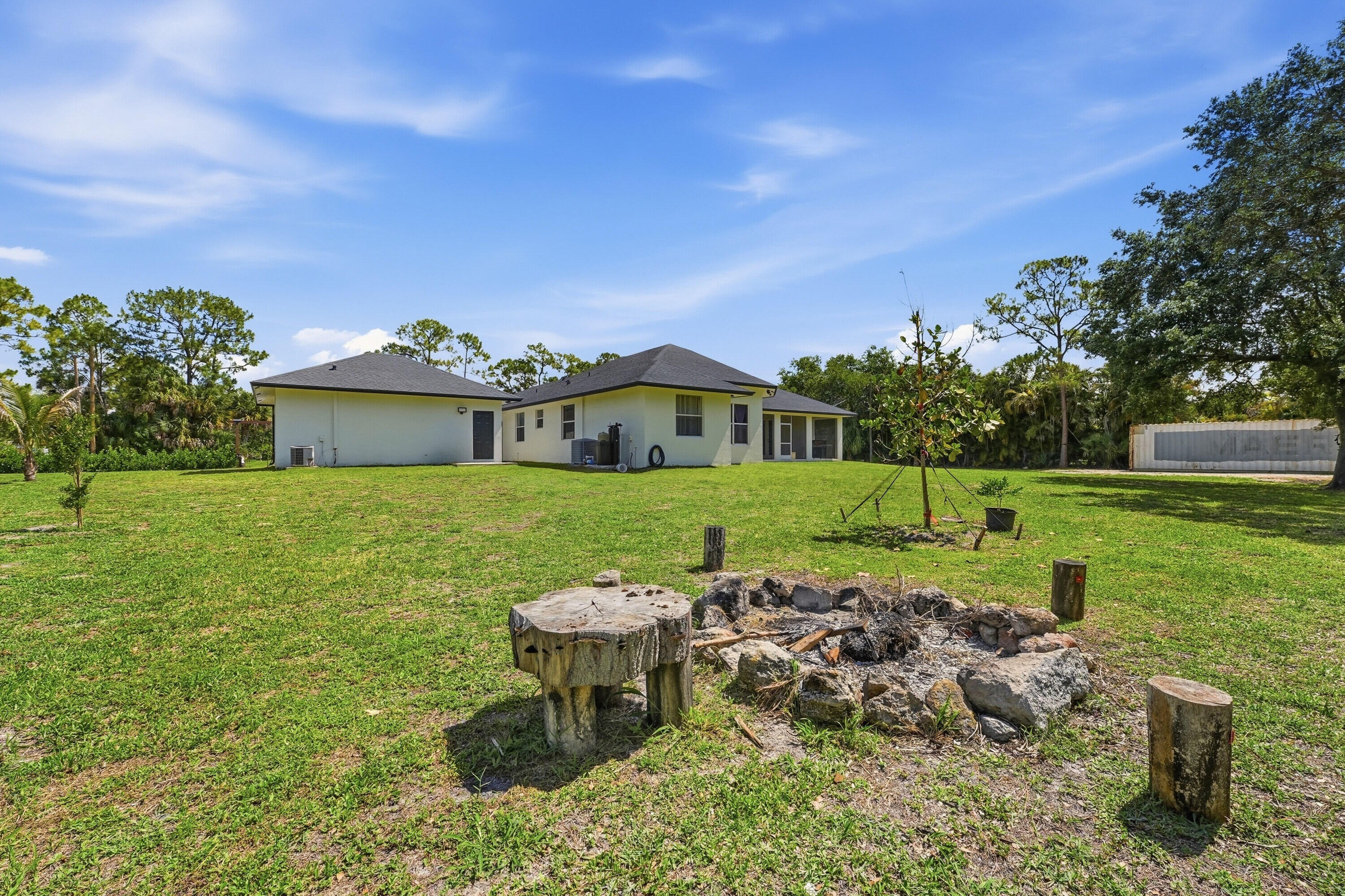 ACREAGE - Residential