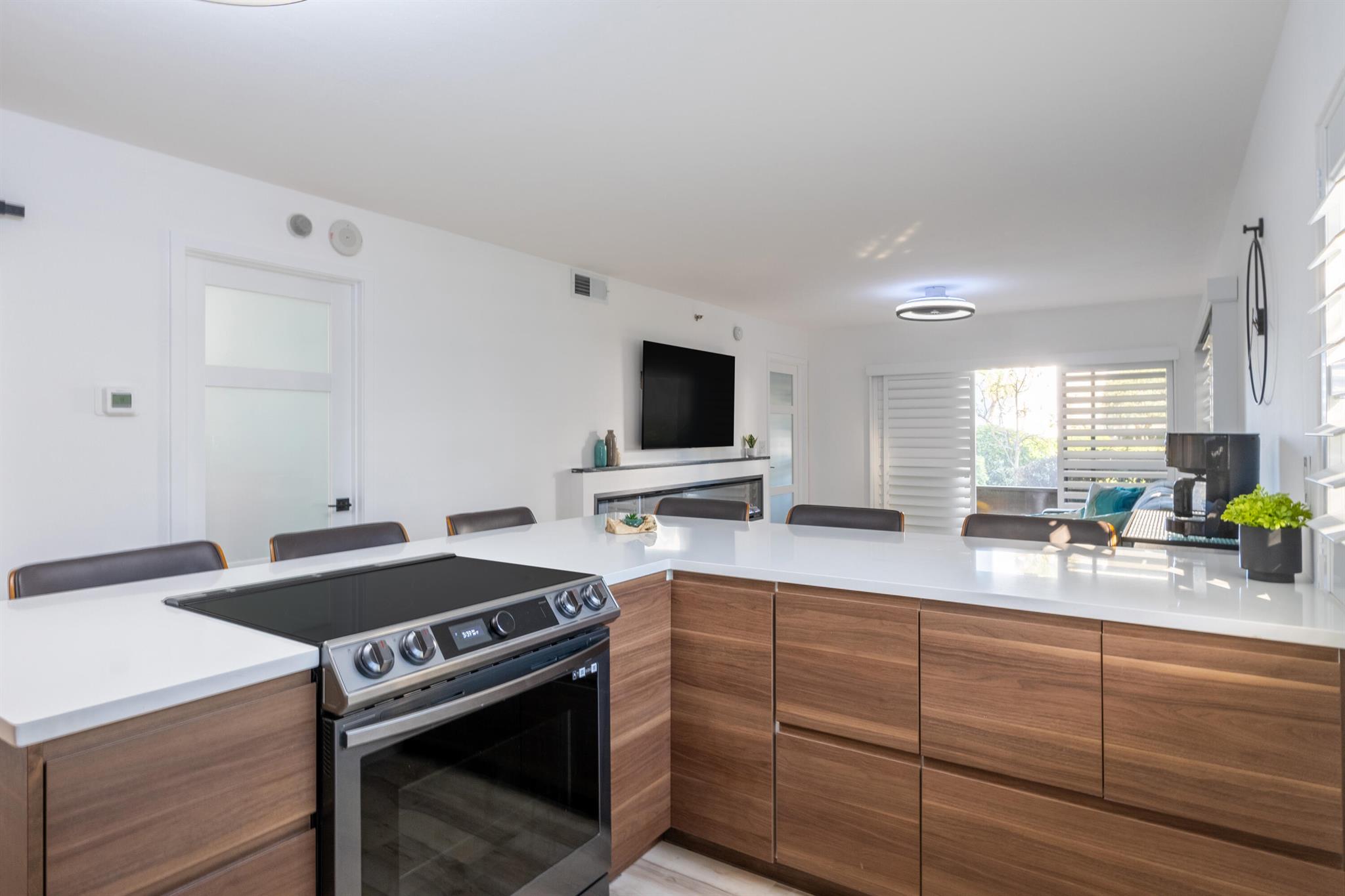OCEAN HARBOUR CONDOMINIUM - Residential