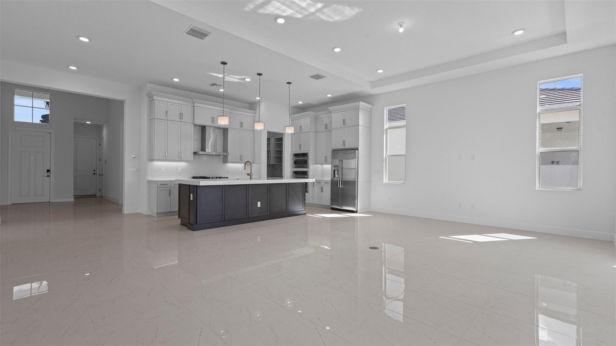 CRESSWIND PALM BEACH - Residential