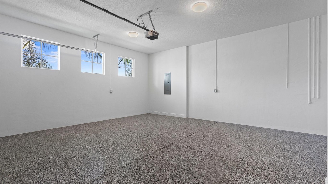 CRESSWIND PALM BEACH - Residential