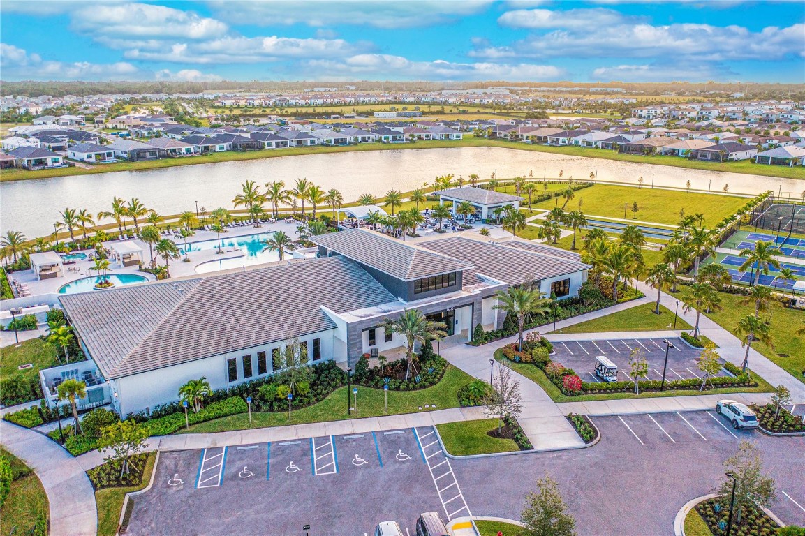 CRESSWIND PALM BEACH - Residential