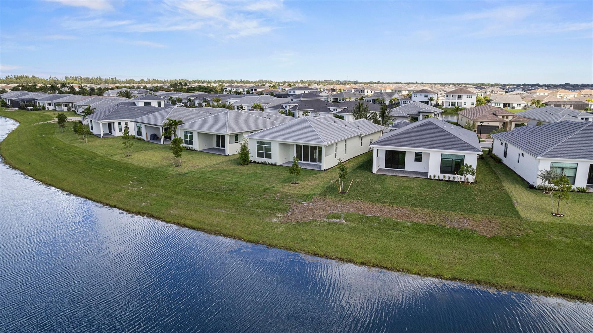 CRESSWIND PALM BEACH - Residential