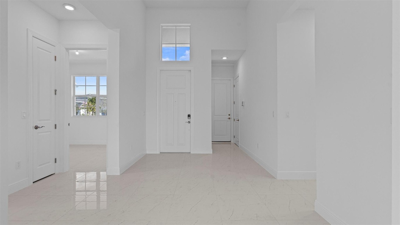 CRESSWIND PALM BEACH - Residential