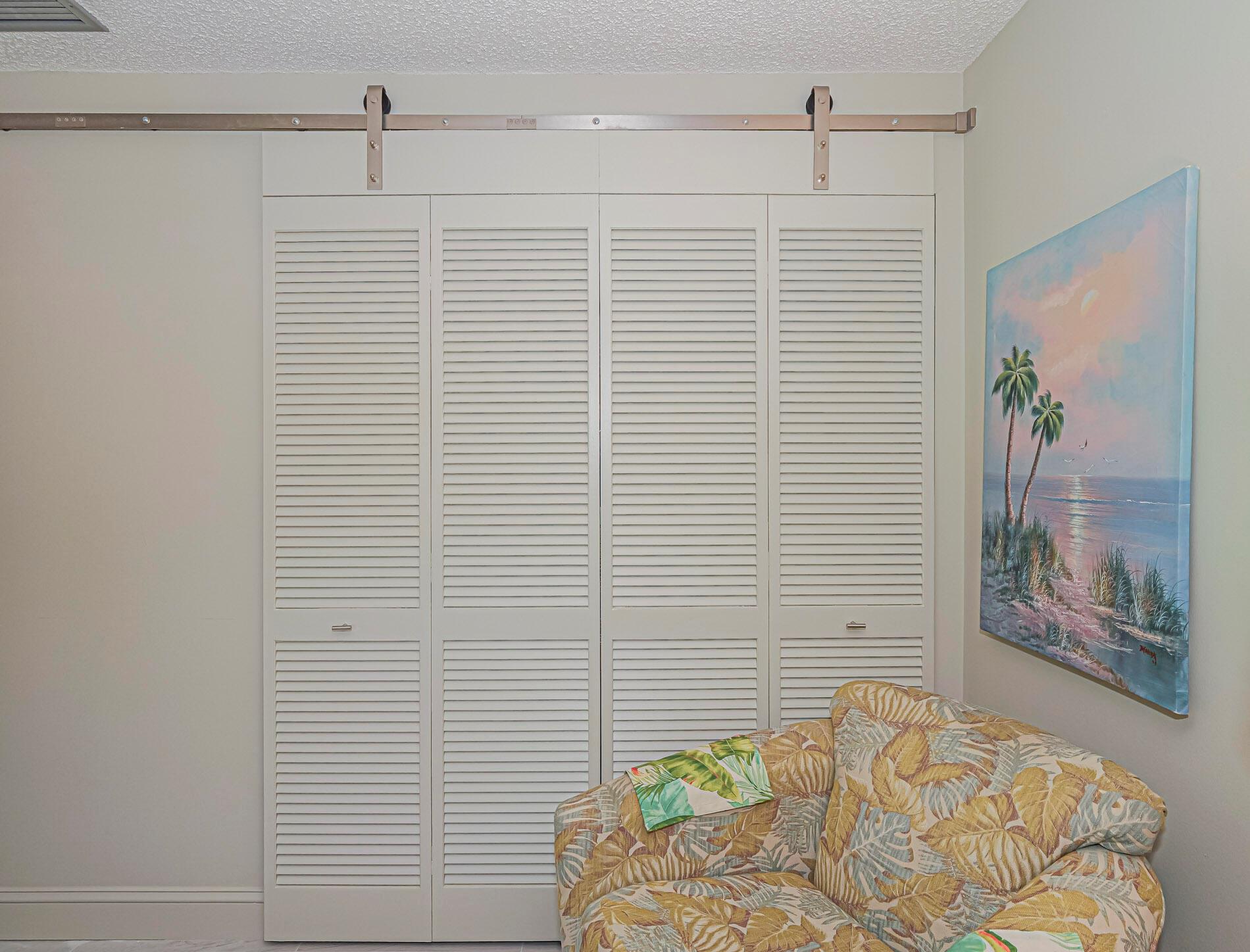 OAK PARK TERRACE UNITS 1- - Residential