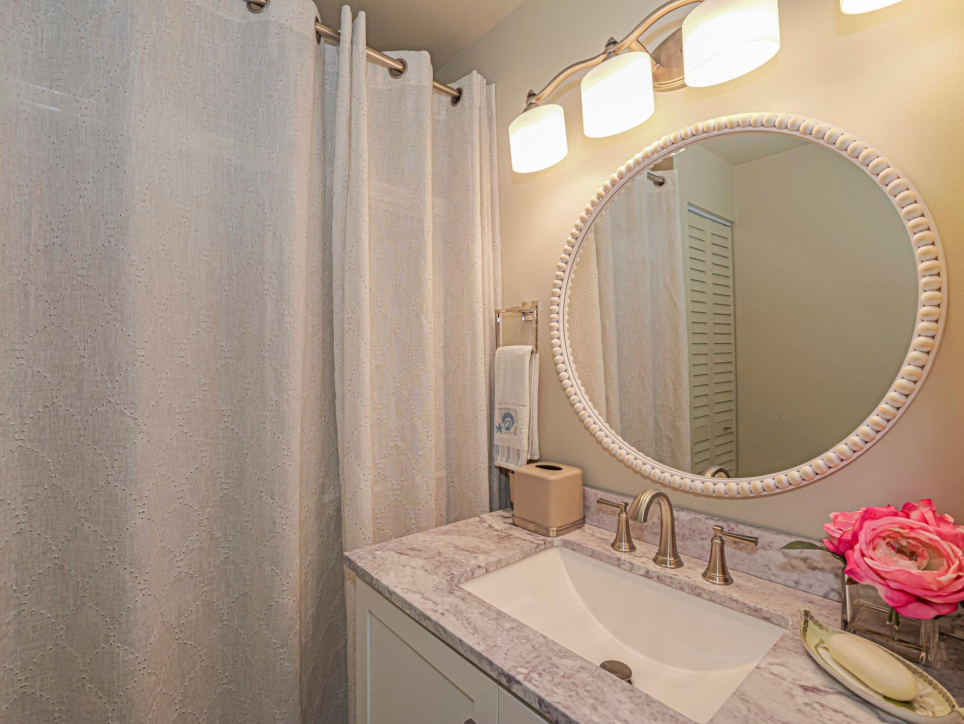 OAK PARK TERRACE UNITS 1- - Residential