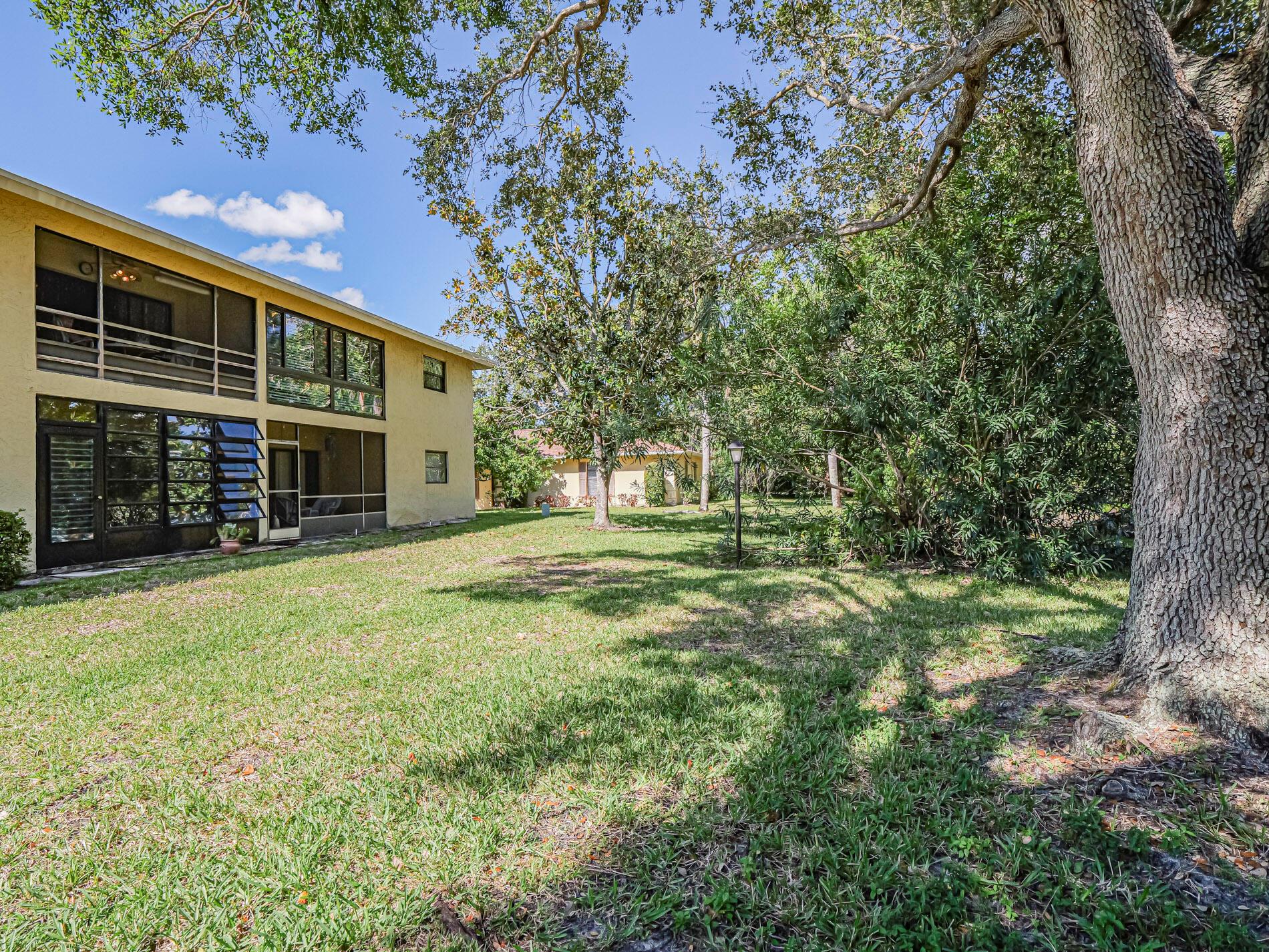 OAK PARK TERRACE UNITS 1- - Residential