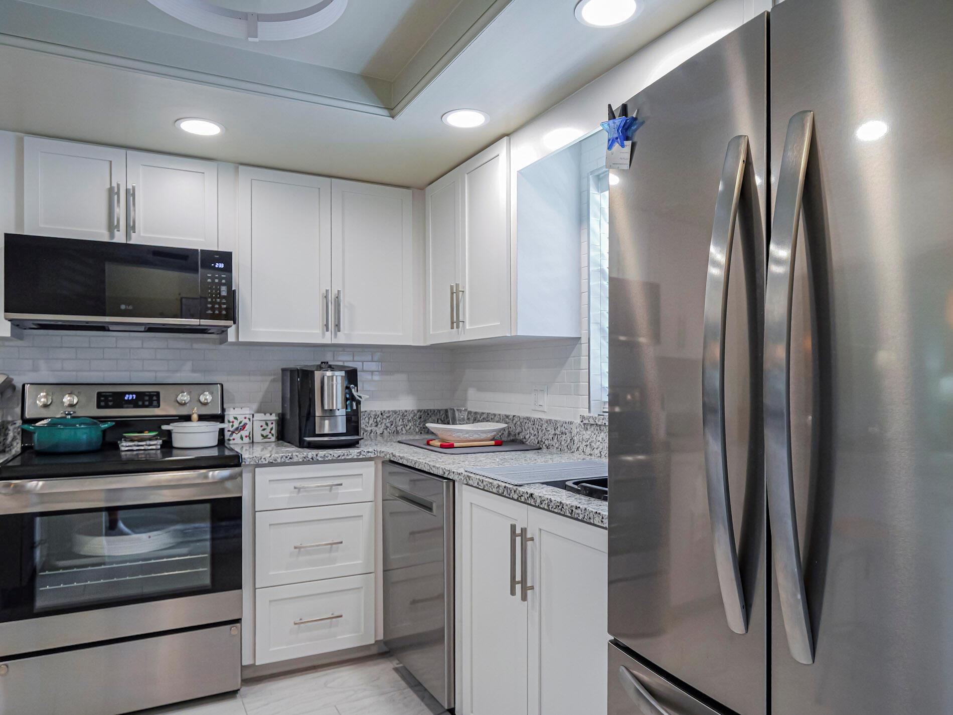 OAK PARK TERRACE UNITS 1- - Residential