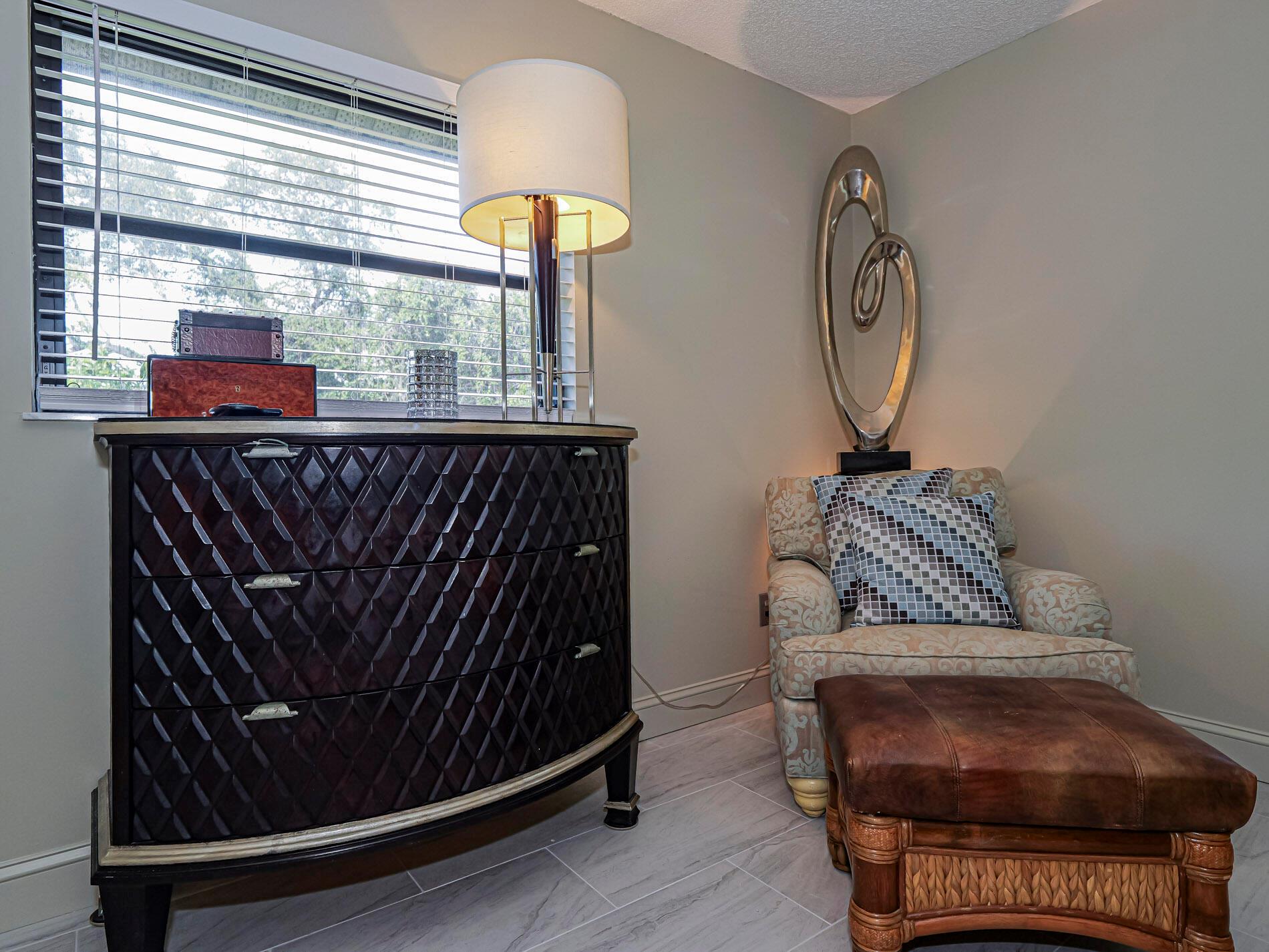 OAK PARK TERRACE UNITS 1- - Residential
