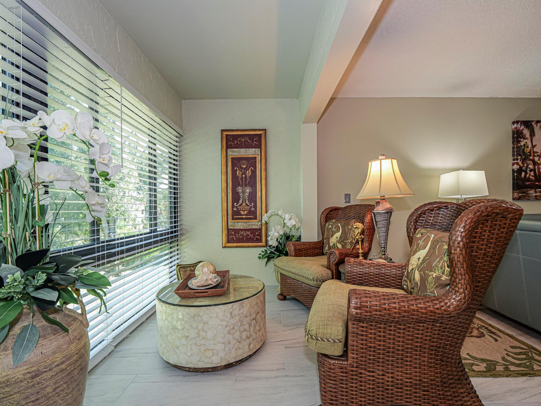 OAK PARK TERRACE UNITS 1- - Residential