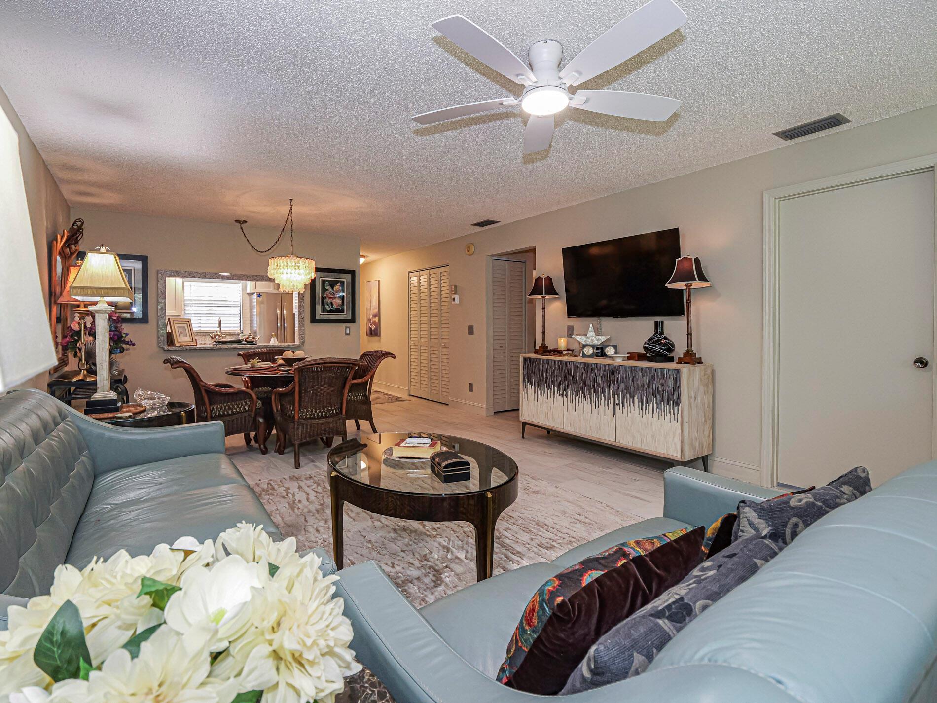 OAK PARK TERRACE UNITS 1- - Residential