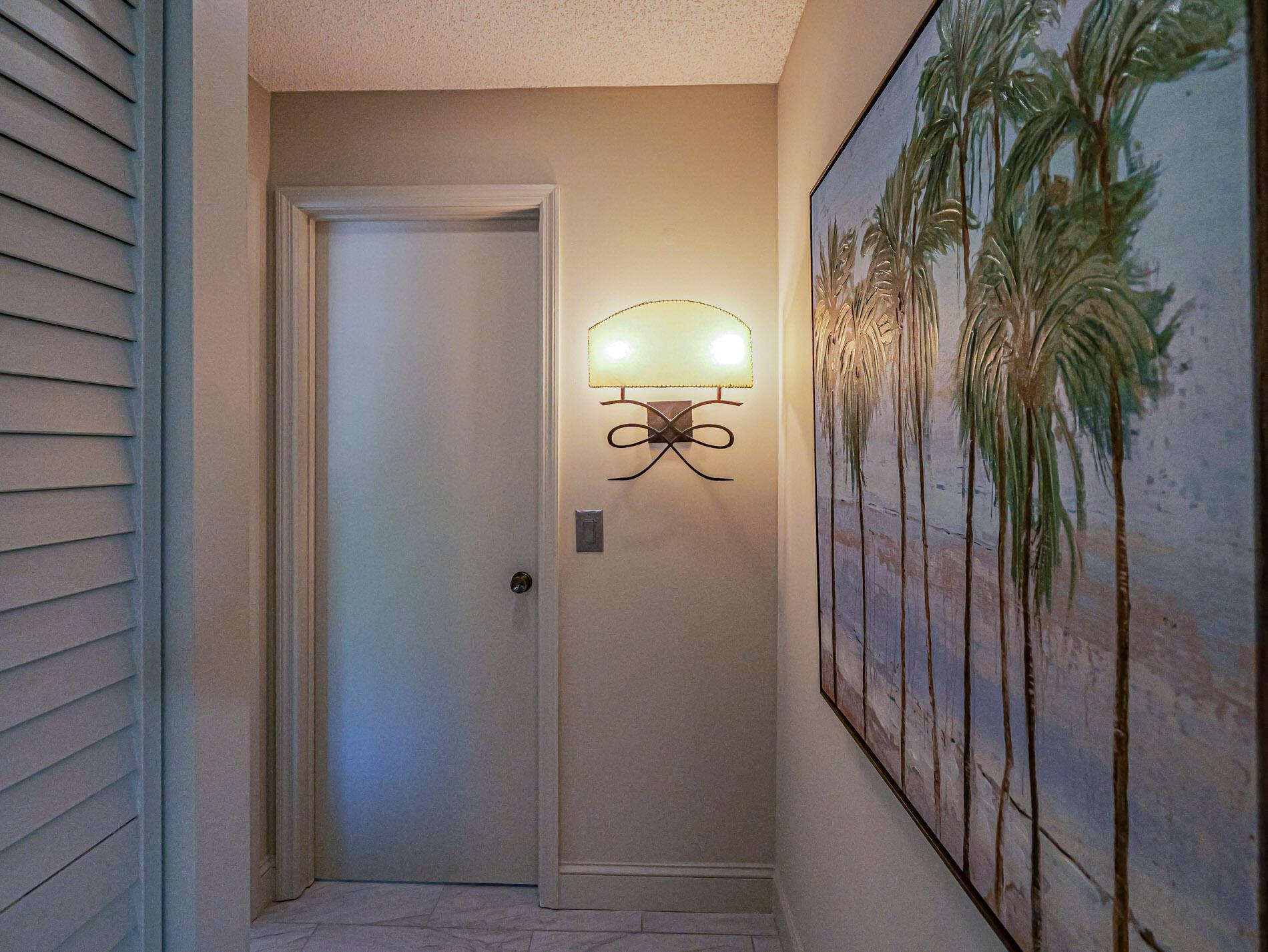 OAK PARK TERRACE UNITS 1- - Residential
