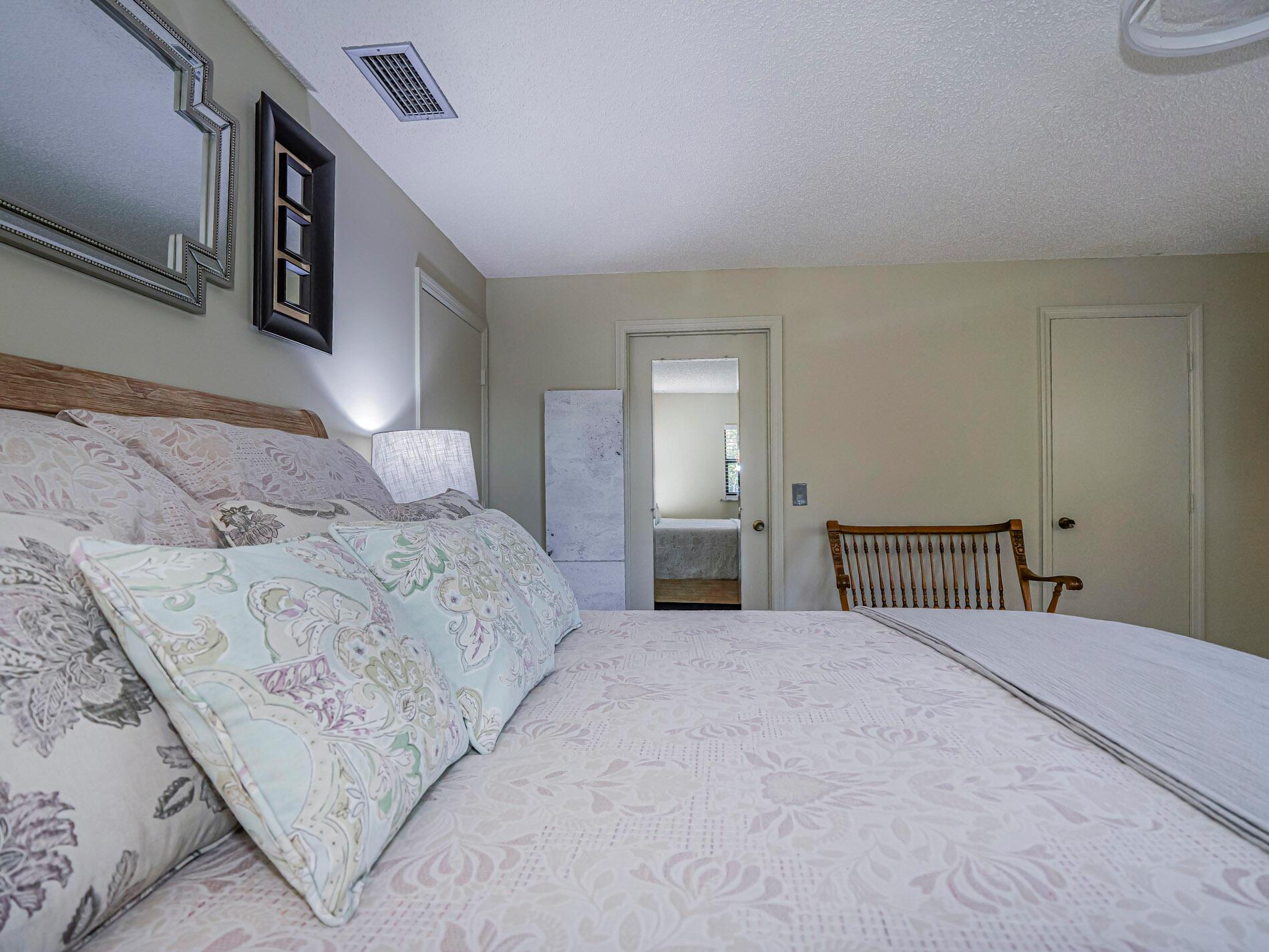 OAK PARK TERRACE UNITS 1- - Residential