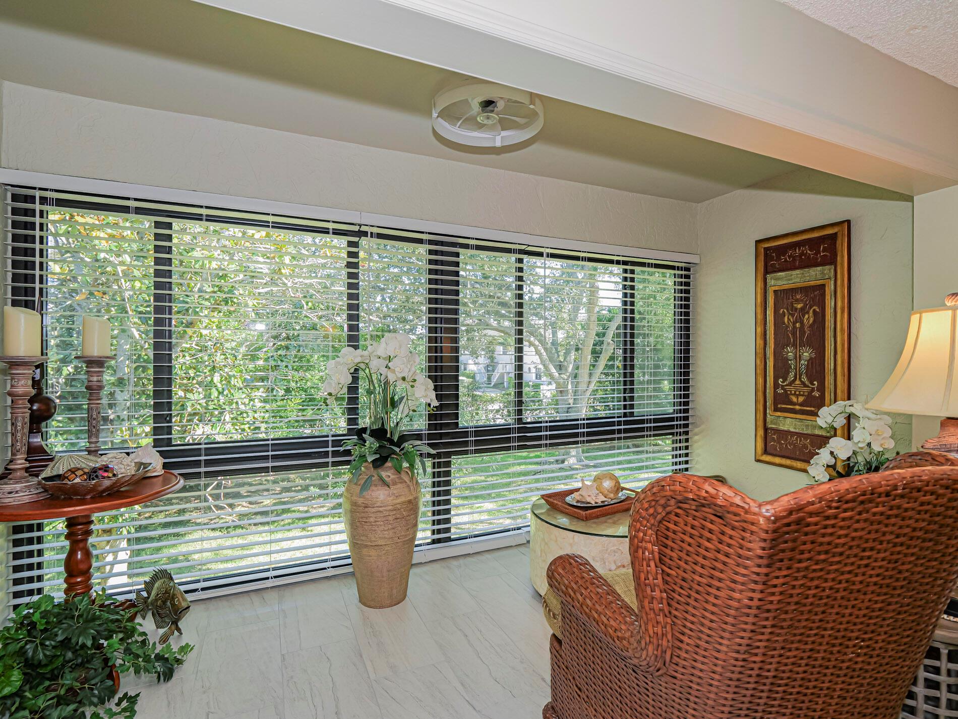 OAK PARK TERRACE UNITS 1- - Residential