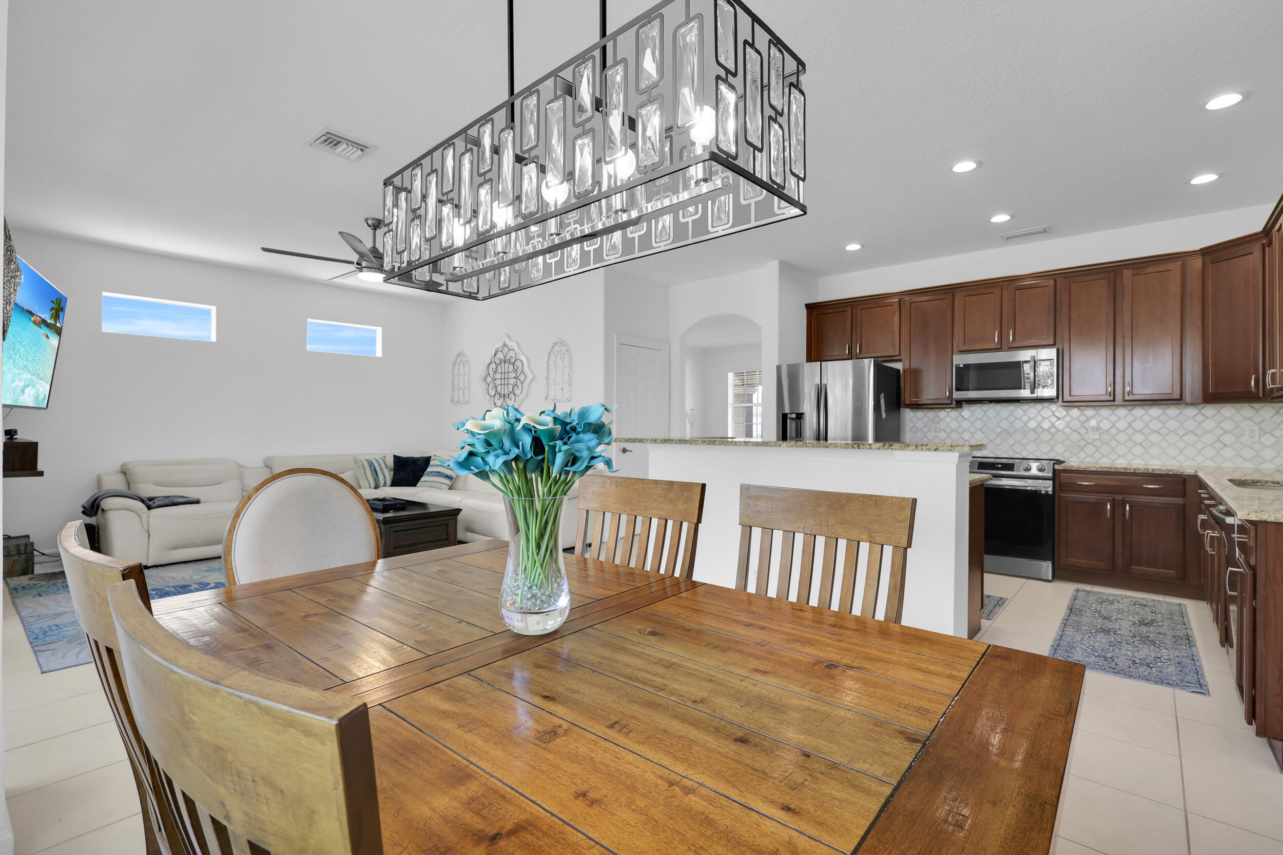 PASTELLE (AKA OAKS) - Residential