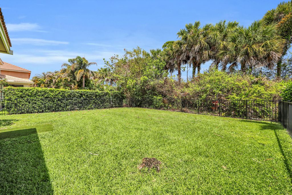 Photo of 5801 SE Crooked Oak Avenue, Hobe Sound, FL 33455 (MLS # B26014663)