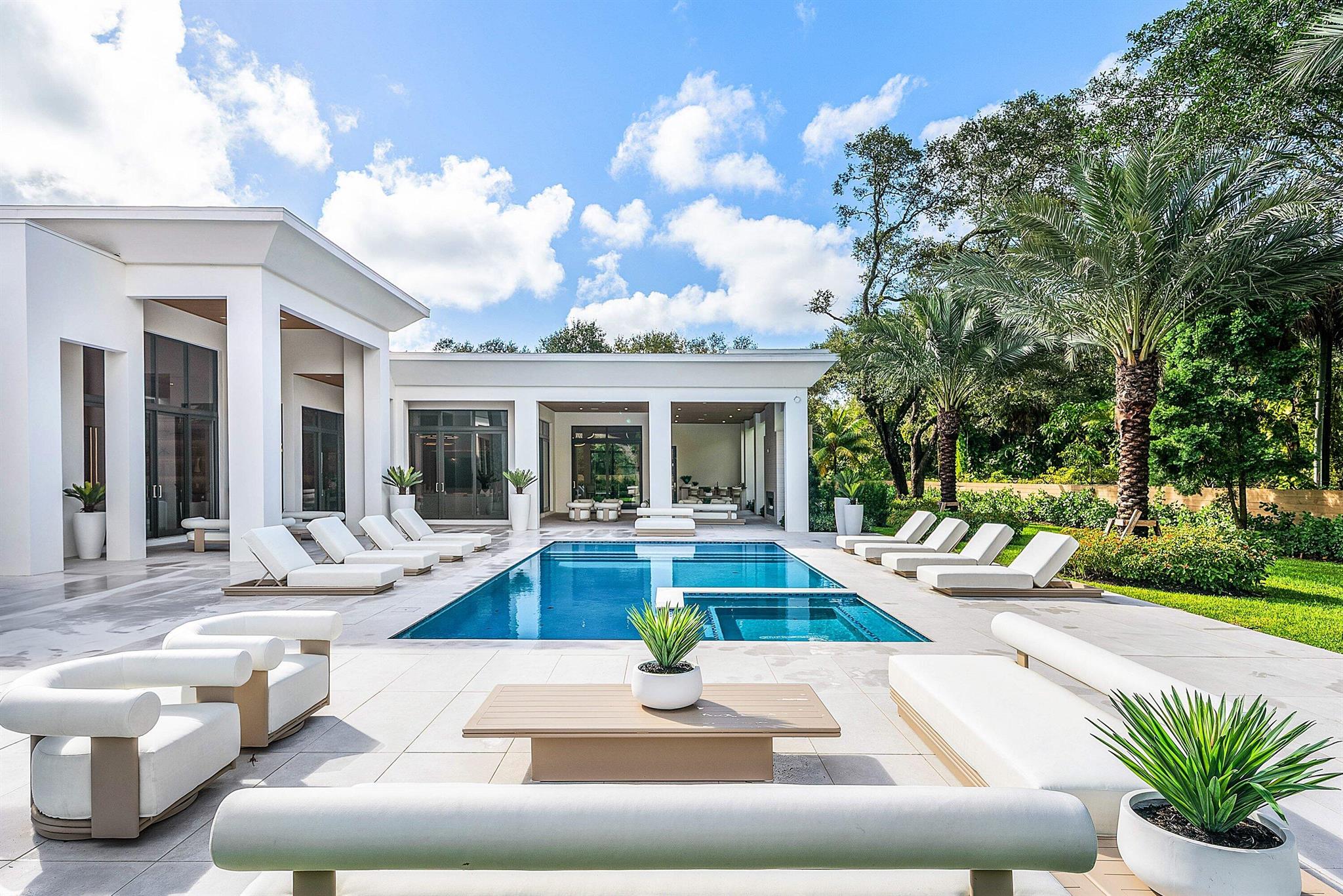 FOXE CHASE - Residential