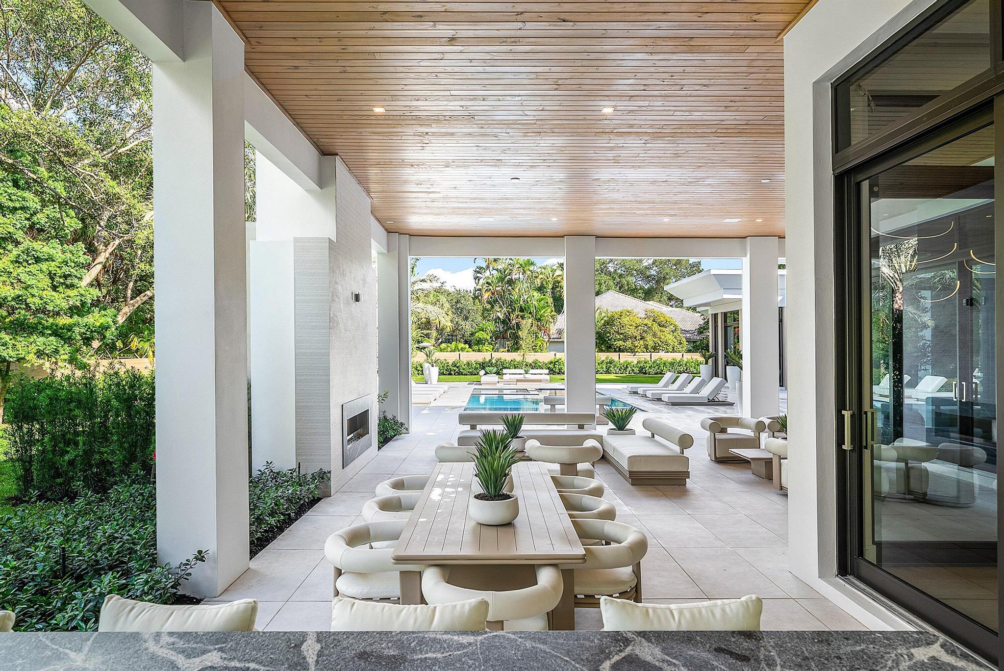 FOXE CHASE - Residential