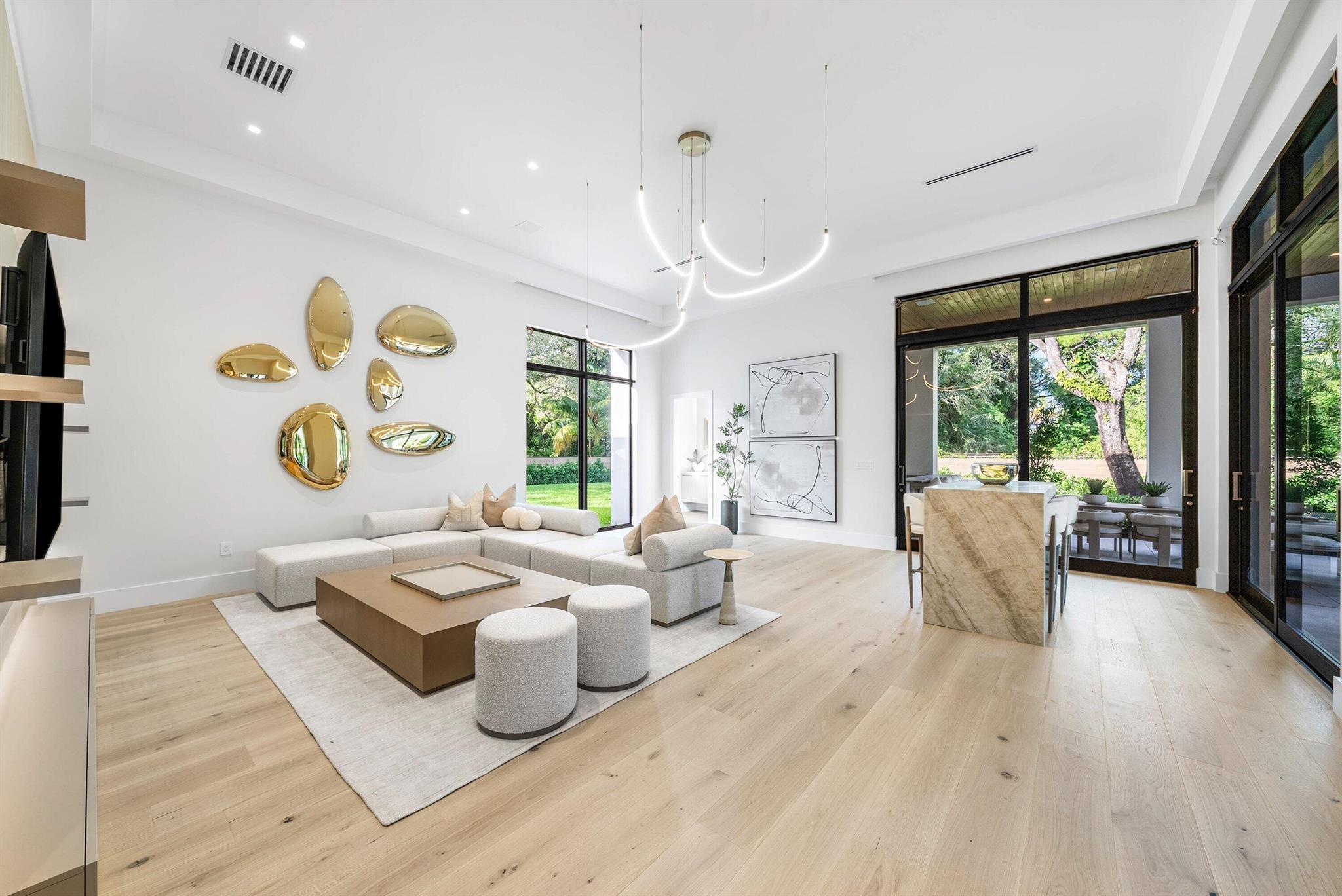 FOXE CHASE - Residential