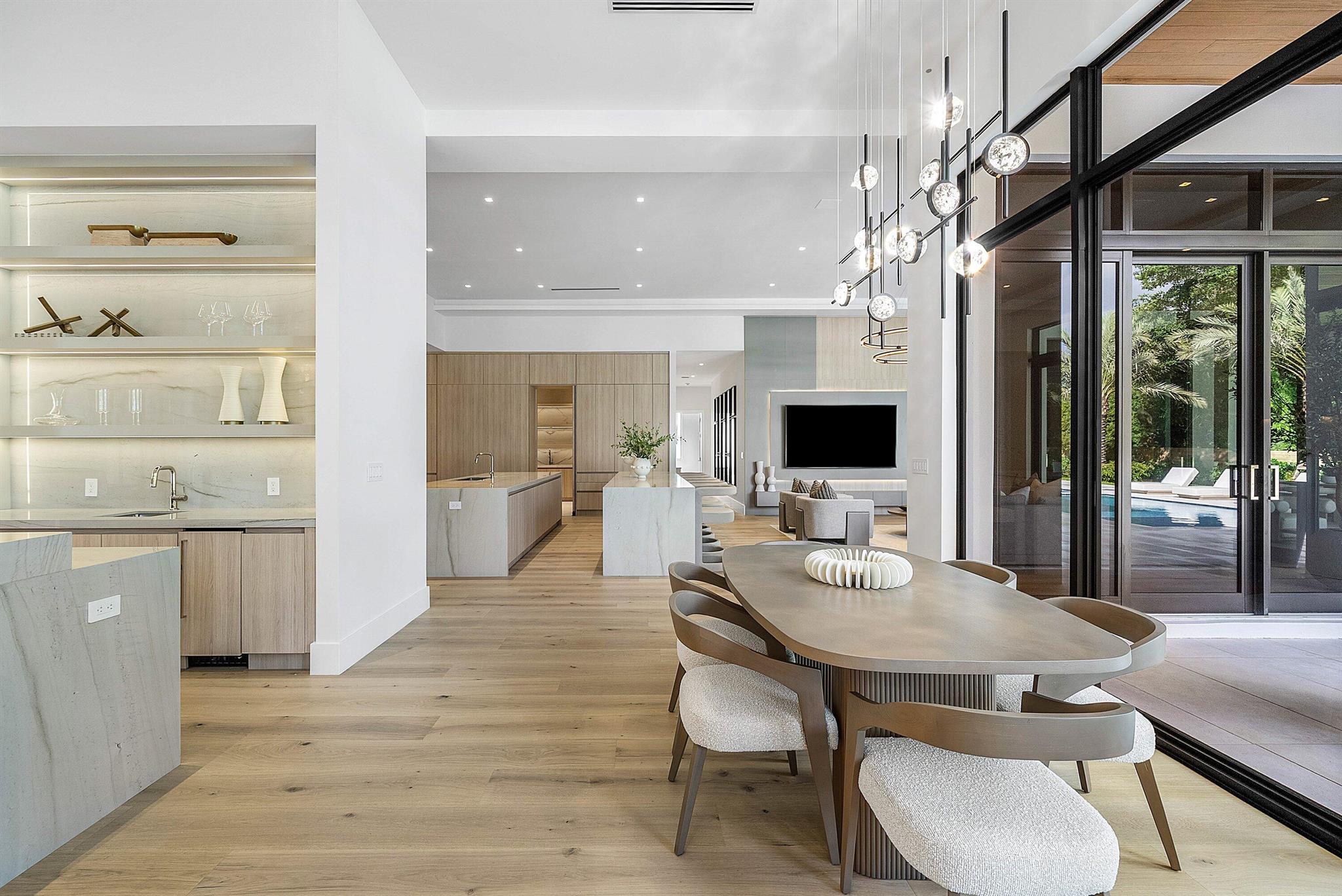 FOXE CHASE - Residential